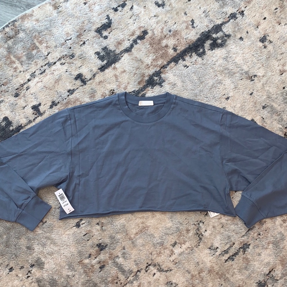 Longsleeve cropped shirt